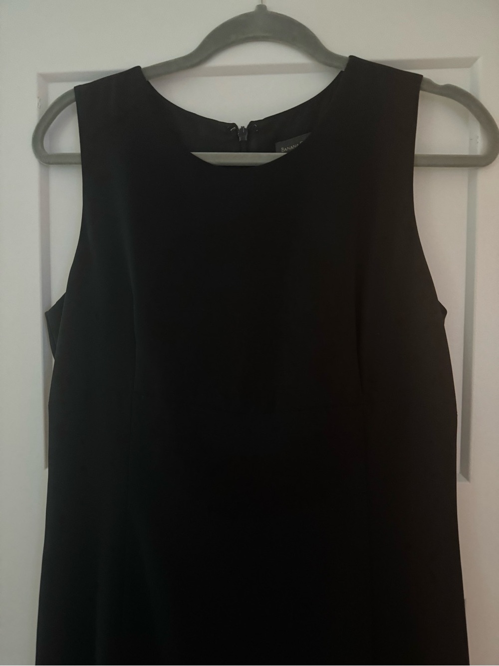 Banana Republic Classic Black Lined Sleeveless Dress and has built skort